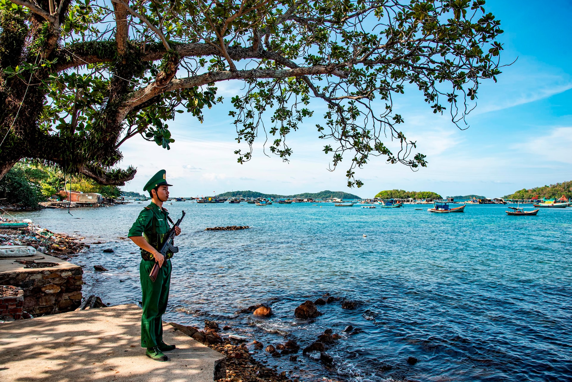 Quần đảo Hải Tặc, thiên đường cá ở vùng biển Tây Nam, cũng từng là ngư trường của ngư dân Quảng Nam. Nơi này biển đã cạn kiệt nguồn lợi thủy sản. Ảnh: Văn Chương