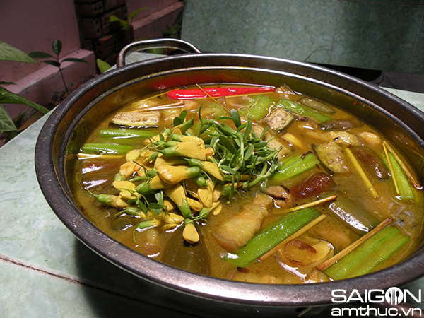 Đắm say mùa mắm - mưa bão