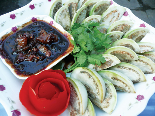 Món ngon xứ biển: Mắm ruột cà dĩa 1