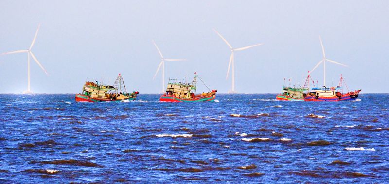 Tỉnh Vĩnh Long hiện có 130km bờ biển mở ra một tầm nhìn mới, kiến tạo một tỉnh ven biển có sức cạnh tranh vùng và quốc tế, với kinh tế biển làm động lực tăng trưởng chủ lực. Ảnh: TRUNG HIẾU