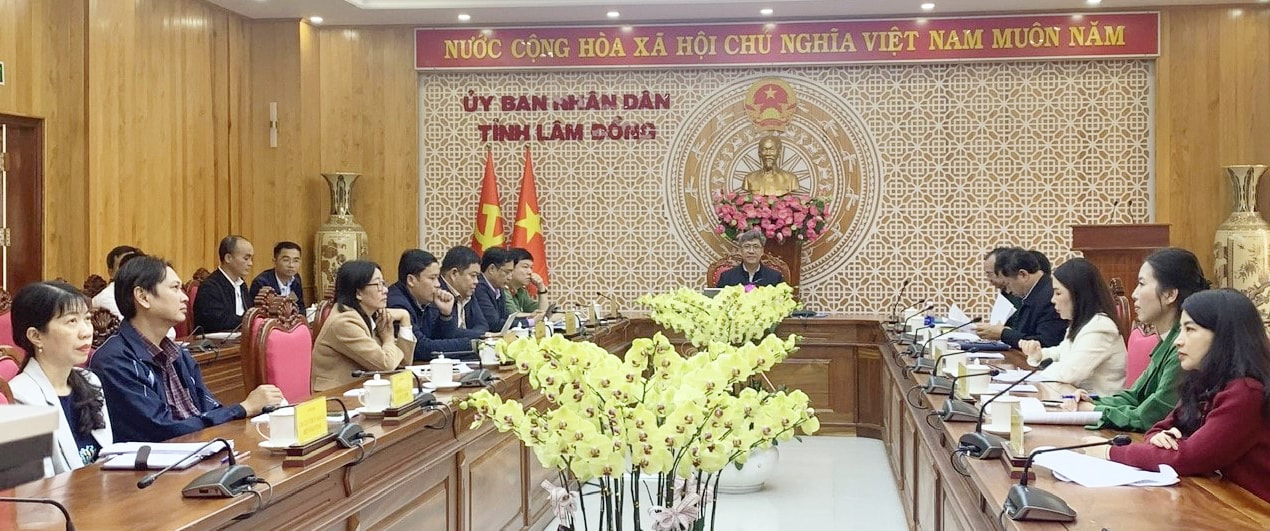 cac-so-nganh-chuc-nang-trong-tinh-lam-dong-tham-du-hoi-nghi-truc-tuyen-ve-chong-danh-bat-hai-san-bat-hop-phap(1).jpg
