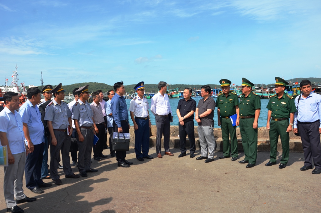 Chủ tịch UBND tỉnh An Giang kiểm tra tình hình chống khai thác IUU tại Đặc khu Phú Quốc