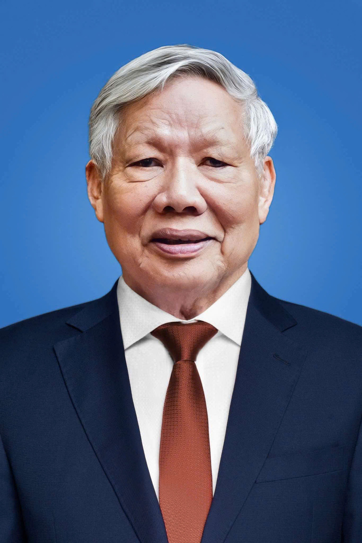 Nguyên Bộ trưởng Bộ Nông nghiệp và Phát triển nông thôn Lê Huy Ngọ