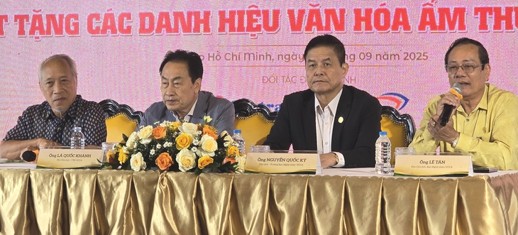 Đi tìm nghệ nhân văn hóa ẩm thực Việt - Ảnh 2. Đi tìm nghệ nhân văn hóa ẩm thực và chuyện xuất khẩu đầu bếp Việt - Ảnh 2.