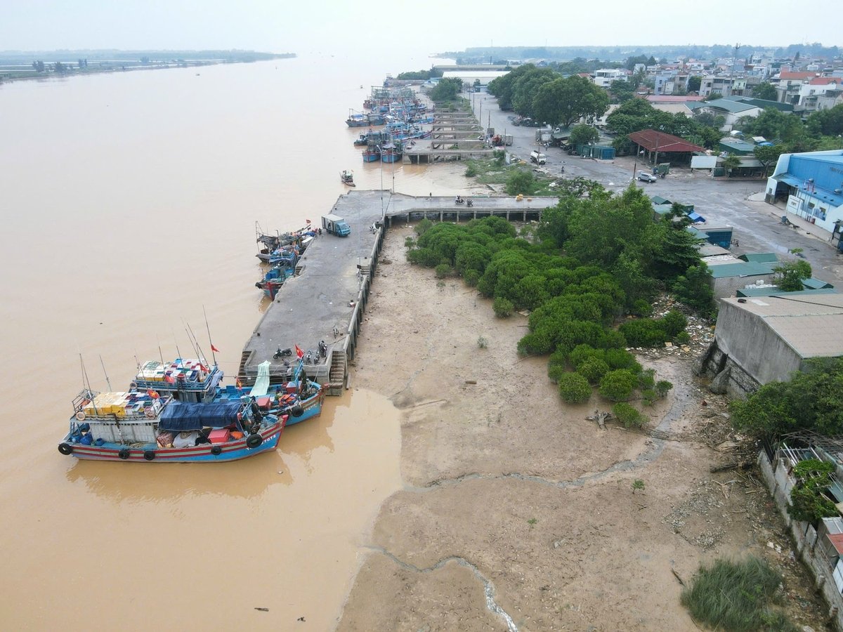 Khu vực Cảng Hới bị bồi Lắng, cần nạo vét kịp thời. Ảnh: Quốc Toản.