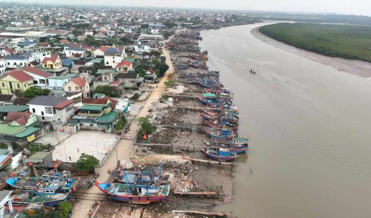 Nghệ An có đội tàu khai thác biển khá hùng hậu. Ảnh: Đình Tiệp.