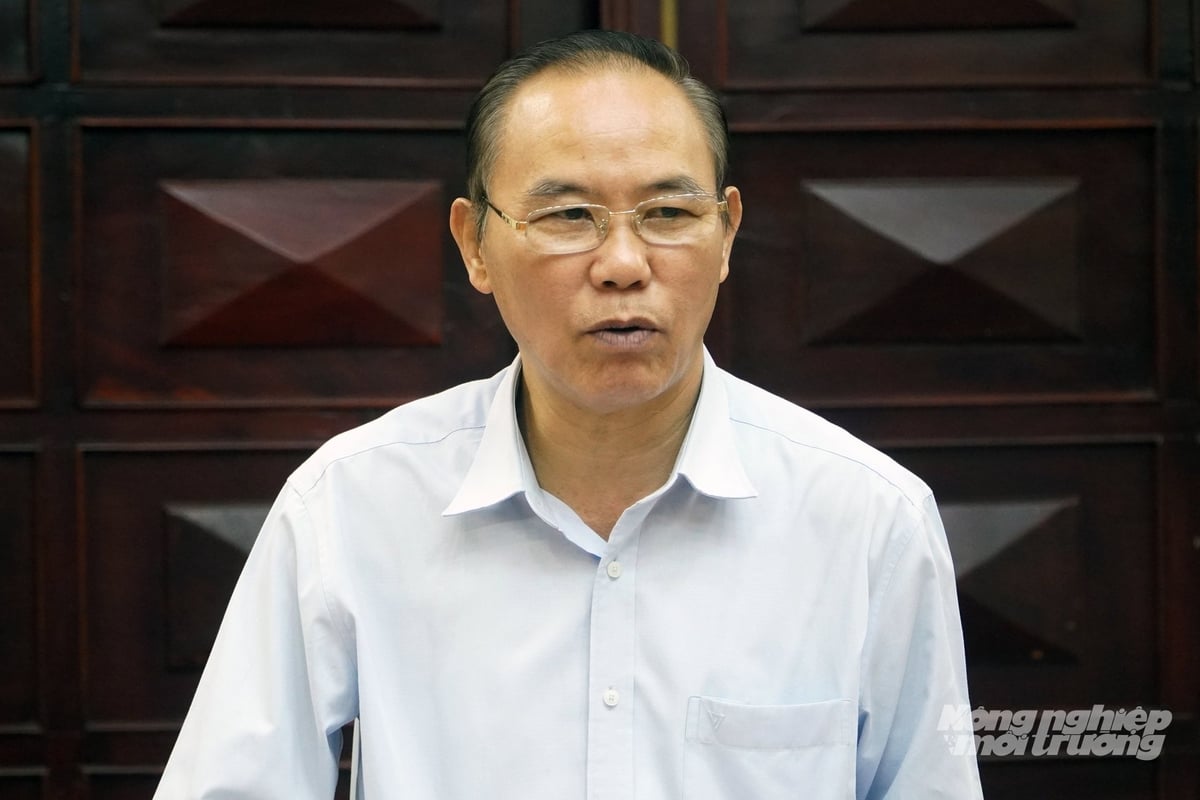 Thứ trưởng Phùng Đức Tiến yêu cầu Quảng Trị triển khai quyết liệt hơn nữa các biện pháp chống khai thác IUU. Ảnh: Võ Dũng.