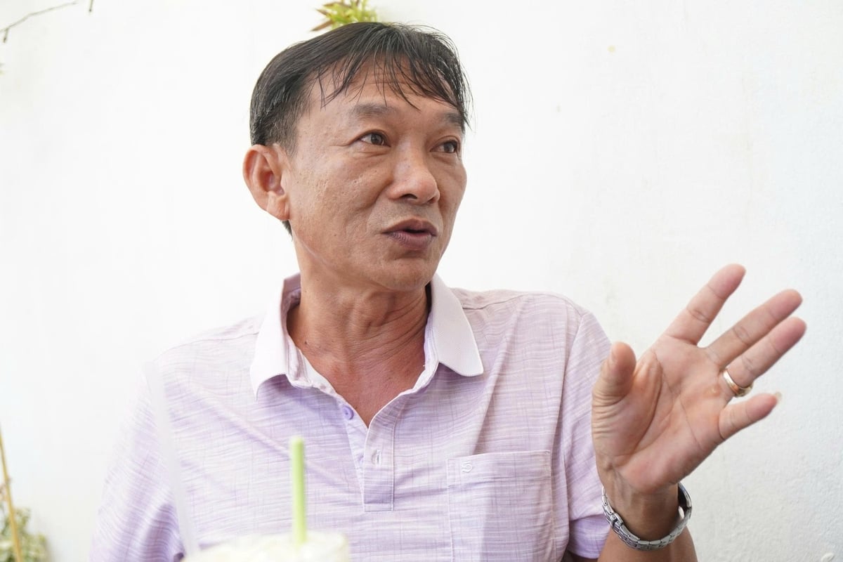 Anh Tư Lâm chia sẻ về hiệu quả của máy siêu dò. Ảnh: V.Đ.T. Anh Tư Lâm chia sẻ về hiệu quả của máy siêu dò. Ảnh: V.Đ.T.