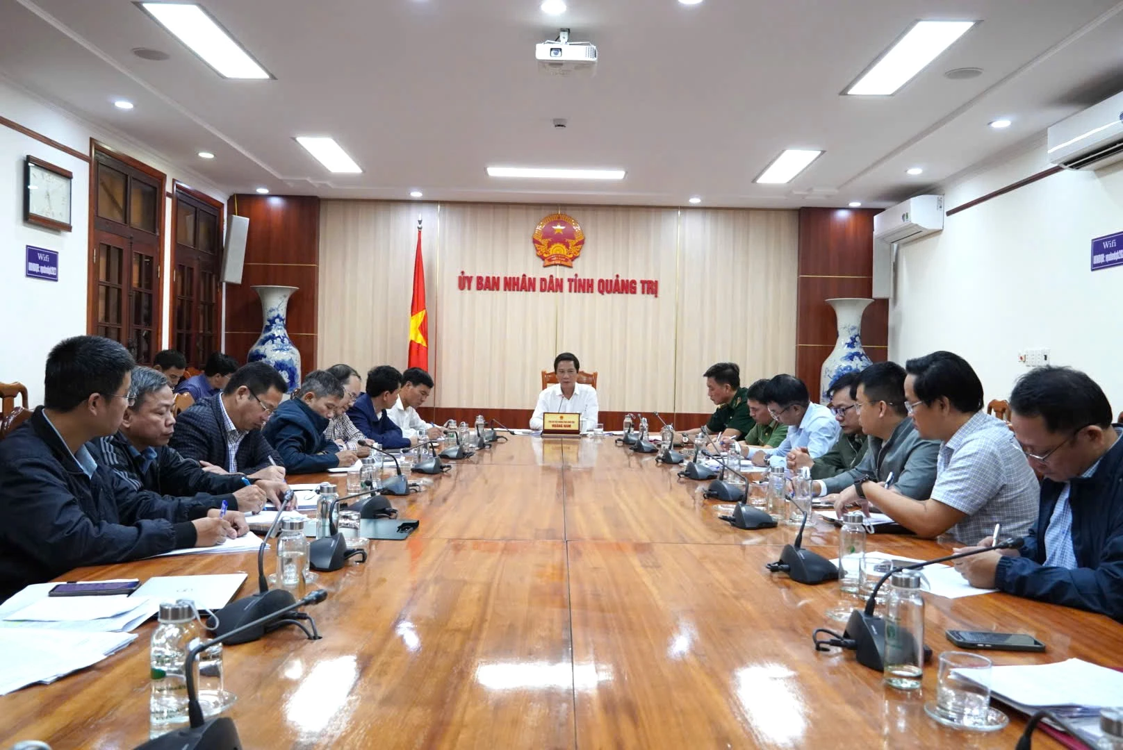 Đồng chí Phó Chủ tịch Thường trực UBND tỉnh Hoàng Nam phát biểu kết luận cuộc họp - Ảnh: H.L