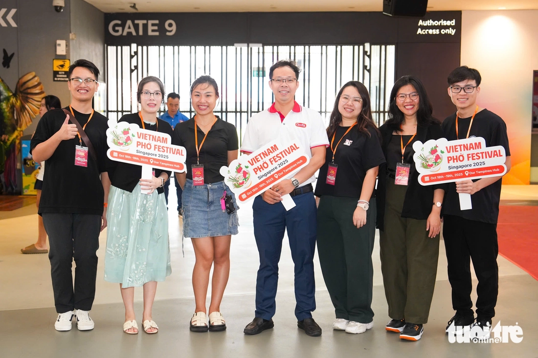 Sáng nay khai mạc Vietnam Phở Festival, lễ hội phở Việt Nam đầu tiên ở Singapore - Ảnh 4. Vietnam Phở Festival - Ảnh 12.