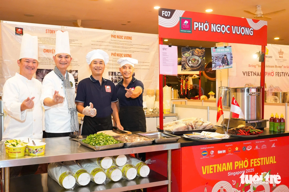 Sáng nay khai mạc Vietnam Phở Festival, lễ hội phở Việt Nam đầu tiên ở Singapore - Ảnh 1. Vietnam Phở Festival - Ảnh 15.