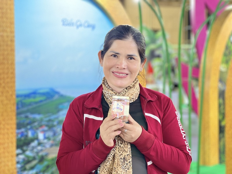 Bà Huỳnh Thị Diễm, Giám đốc Công ty TNHH mắm Bà Hai Diễm