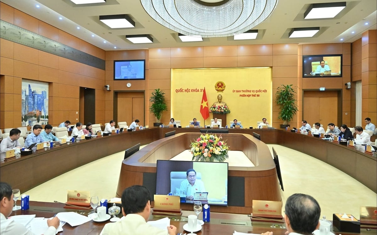 Quang cảnh phiên họp. Ảnh: Quang Khánh.