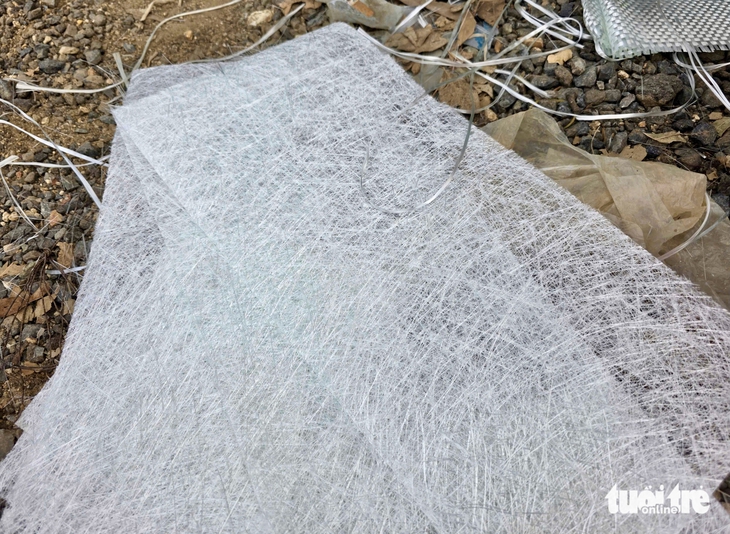 Chạy đua sửa tàu sau bão số 13: Xưởng quá tải, chủ tàu thấp thỏm chờ ngày ra biển - Ảnh 12.