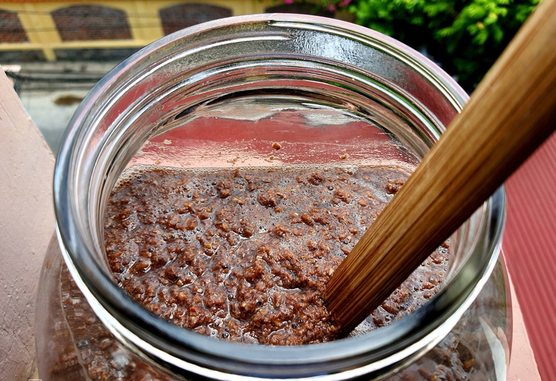 Khách Tây thử loại gia vị nặng mùi, chính nhiều người Việt cũng không thích, thốt lên: 