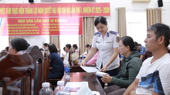Tổ chức cho các chủ tàu cá ở Phú Quốc ký cam kết không vi phạm IUU
