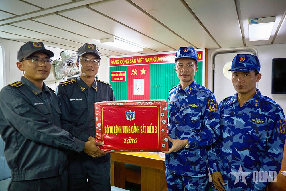 Vùng Cảnh sát biển 3 kiên quyết ngăn chặn tàu cá vi phạm quy định đánh bắt hải sản