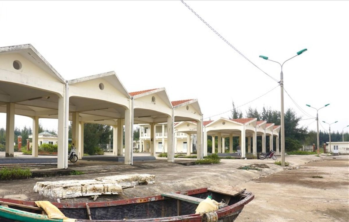 Sau khi đưa vào sử dụng, Cảng cá Hoằng Phụ đã bỏ không gần 10 năm qua. Ảnh: Quách Du