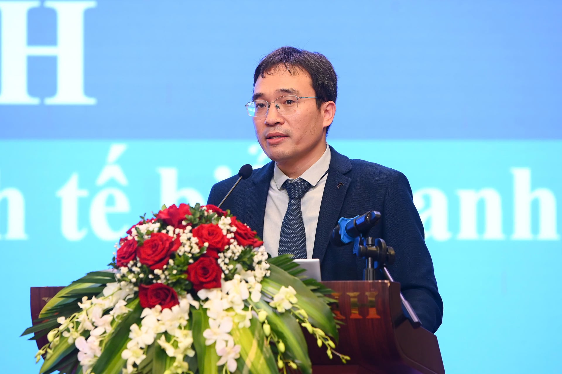 hoan-thien-quan-tri-bien-de-thuc-day-tang-truong-xanh-va-thinh-vuong-quoc-gia-153208_227