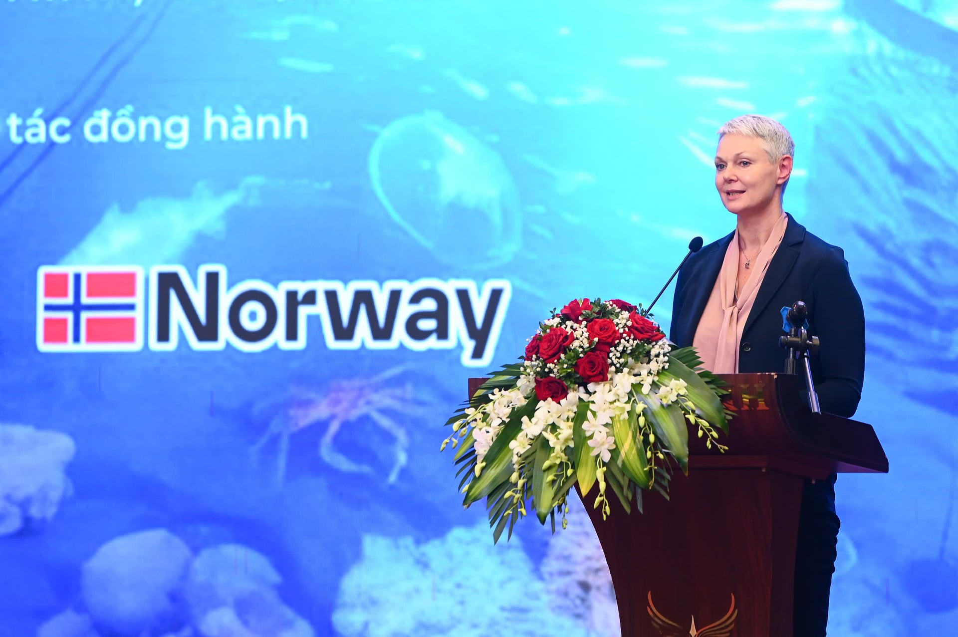 hoan-thien-quan-tri-bien-de-thuc-day-tang-truong-xanh-va-thinh-vuong-quoc-gia-145315_928