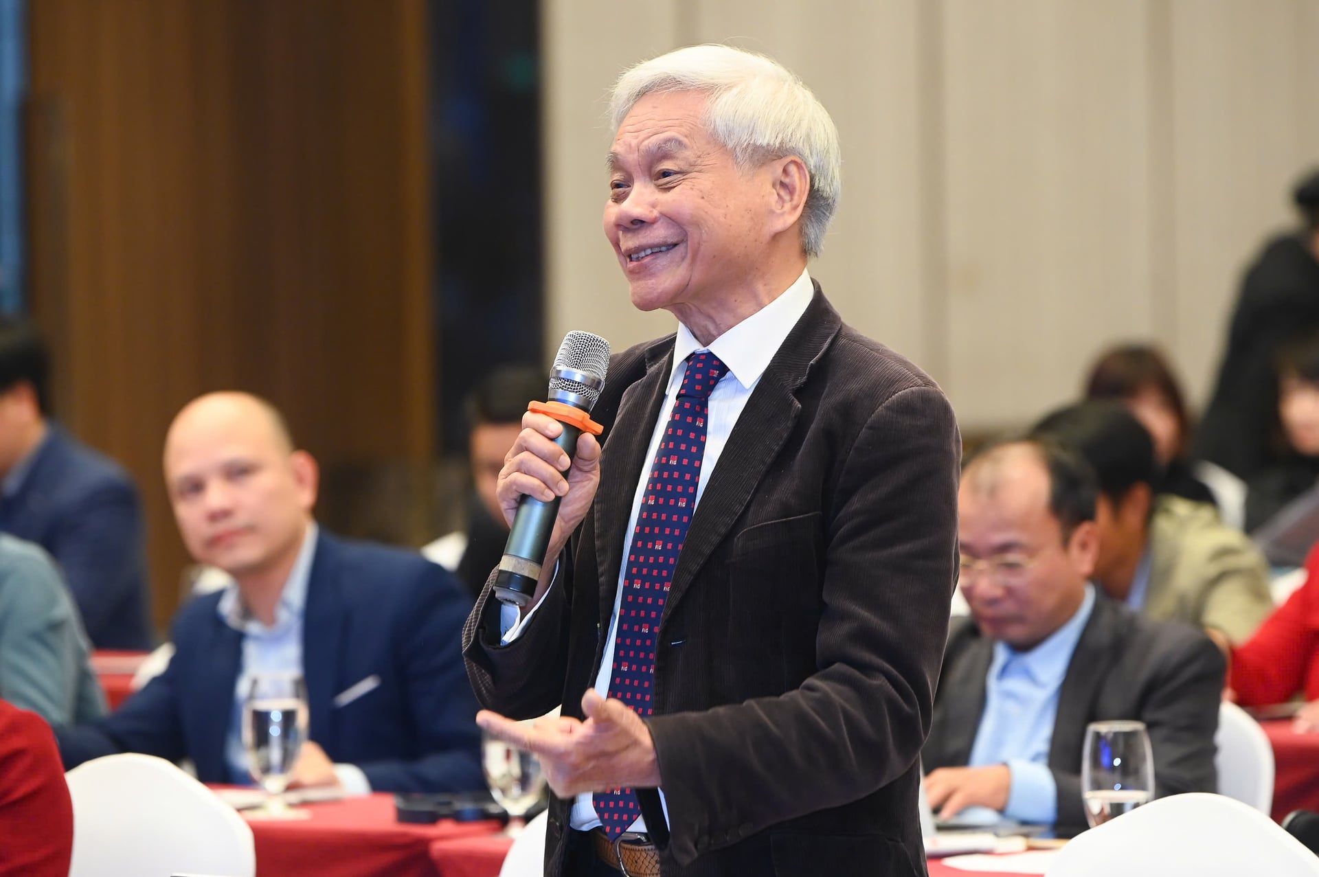 doi-moi-tu-duy-de-dan-dat-kinh-te-bien-xanh-trong-ky-nguyen-moi-171753_57