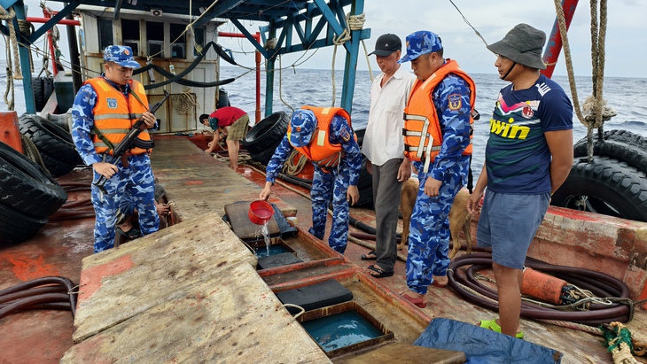 Cảnh sát biển 4 - Ảnh 1.