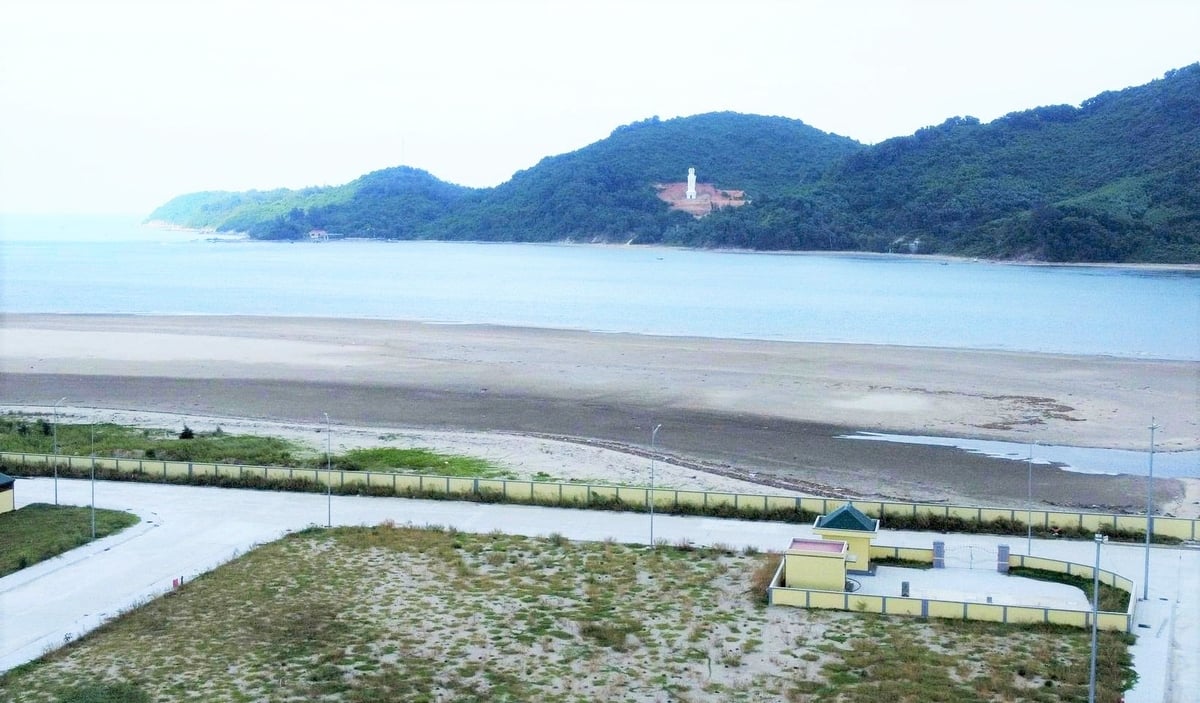 Luồng vào cảng cá Thạch Kim cũng cần được nạo vét nhằm đảm bảo phát huy hiệu quả đồng bộ khu vực cảng. Ảnh: Thanh Nga.