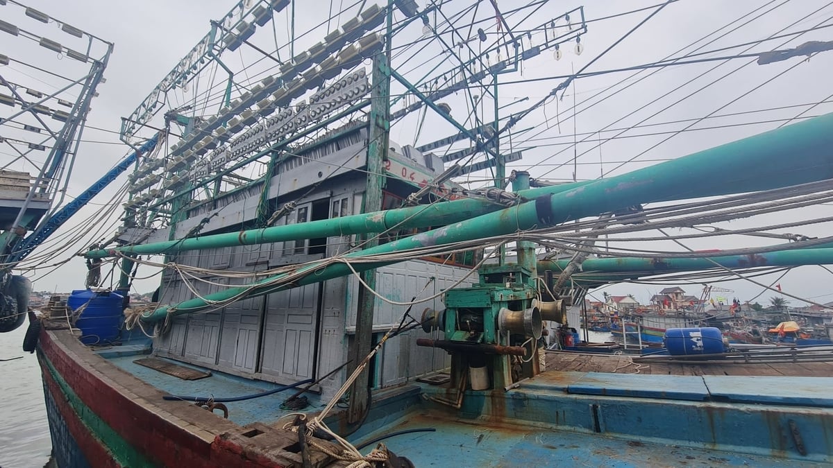 Luồng lạch không đảm bảo nên số lượng tàu lớn cập cảng Quỳnh Phương rất ít. Ảnh: Việt Khánh.