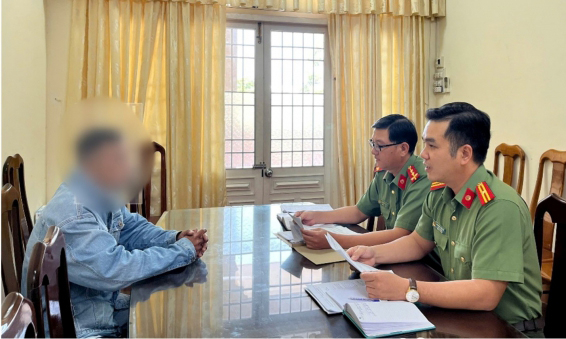 Xử phạt 3 cá nhân 235 triệu đồng do vi phạm xuất, nhập cảnh và khai thác thủy sản trái phép -0