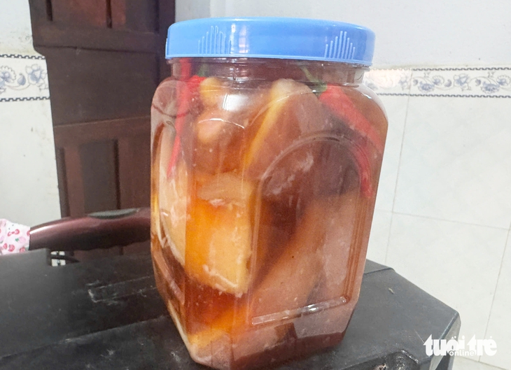 thịt heo ngâm mắm - Ảnh 2.