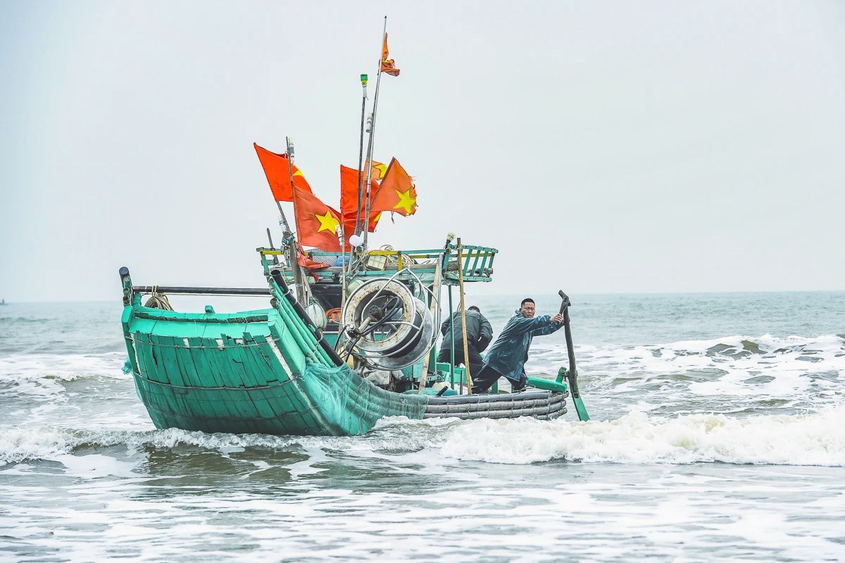 Ngư dân Thanh Hóa vươn khơi, đón "lộc biển" đầu Xuân
