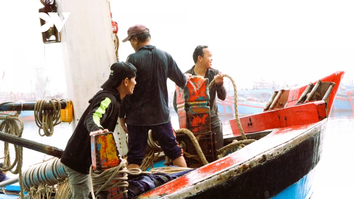 phien bien cuoi nam, ngu dan mien trung thuc hien nghiem chong khai thac iuu hinh anh 3