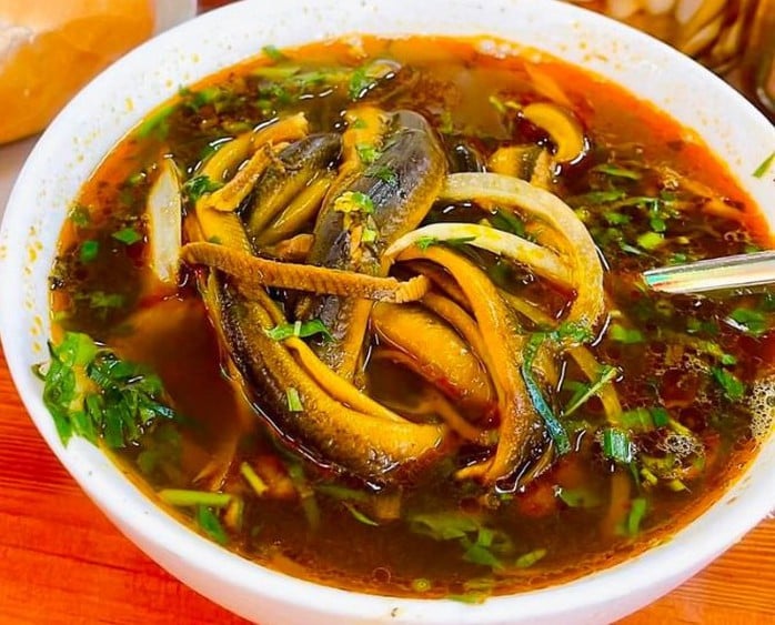 - Ảnh 4. - Ảnh 4.