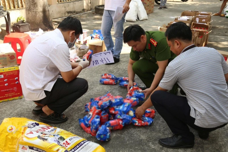 nuoc mam, bot nem, bot ngot gia, Nuoc giat Vi dan, nuoc mam Nam Ngu anh 7