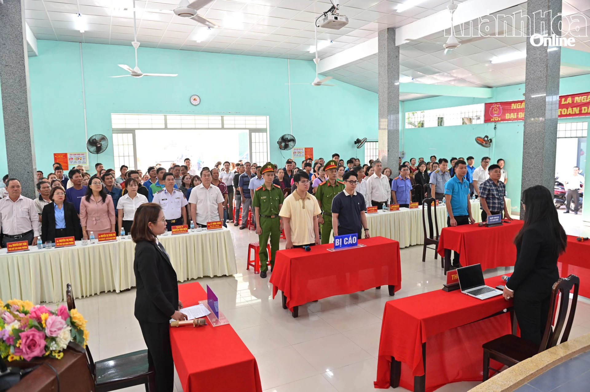 Quang cảnh phiên tòa giả định.