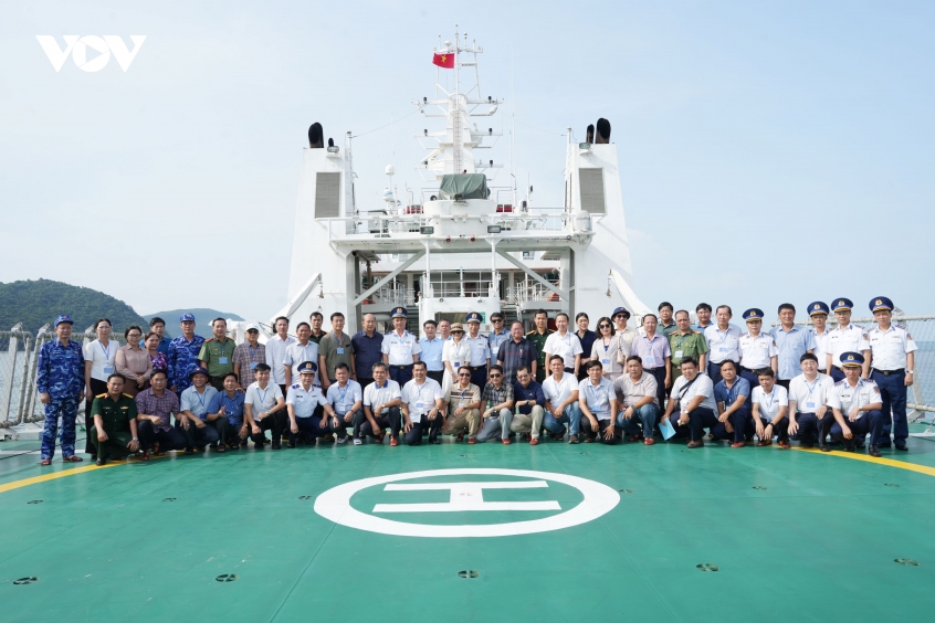 csb khảo sát vùng biển đảo tây nam, vận động ngư dân chấp hàng nghiêm quy định iuu hình ảnh 2 csb khao sat vung bien dao tay nam, van dong ngu dan chap hang nghiem quy dinh iuu hinh anh 2