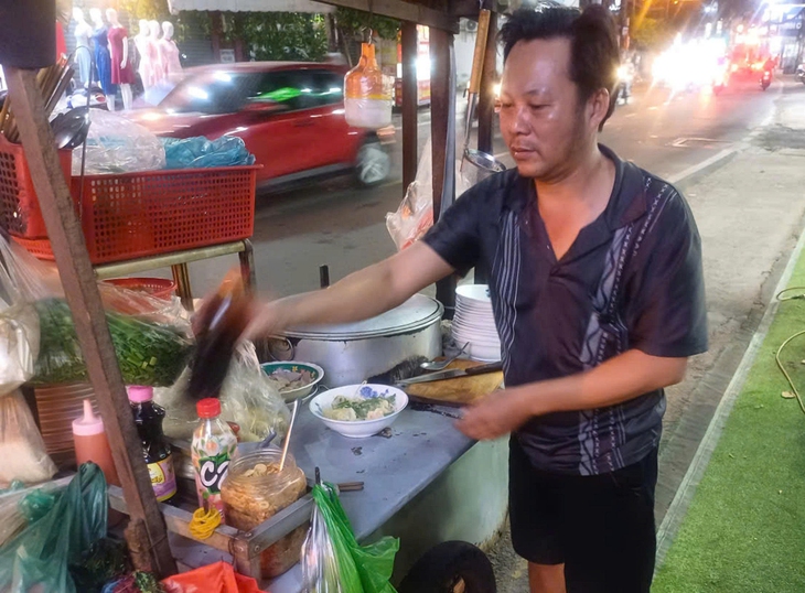 Dặm dài hủ tiếu - Kỳ 3: Người Quảng tha hương bán hủ tiếu - Ảnh 1. Dặm dài hủ tiếu - Kỳ 3: Người Quảng tha hương bán hủ tiếu - Ảnh 1.