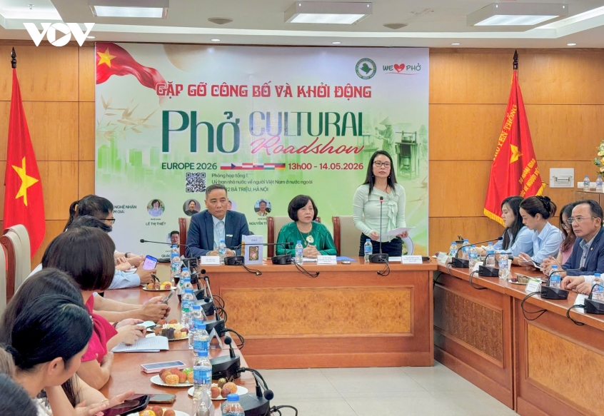 ke chuyen pho tai chau Au hanh trinh vuon ra bien lon cua am thuc viet hinh anh 1