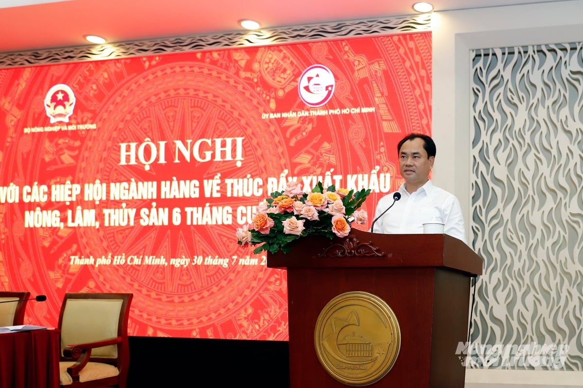 Bộ trưởng Bộ Nông nghiệp và Môi trường Trịnh Việt Hùng đánh giá những kết quả đạt được trong 6 tháng đầu năm là rất tích cực. Ảnh: Khương Trung.