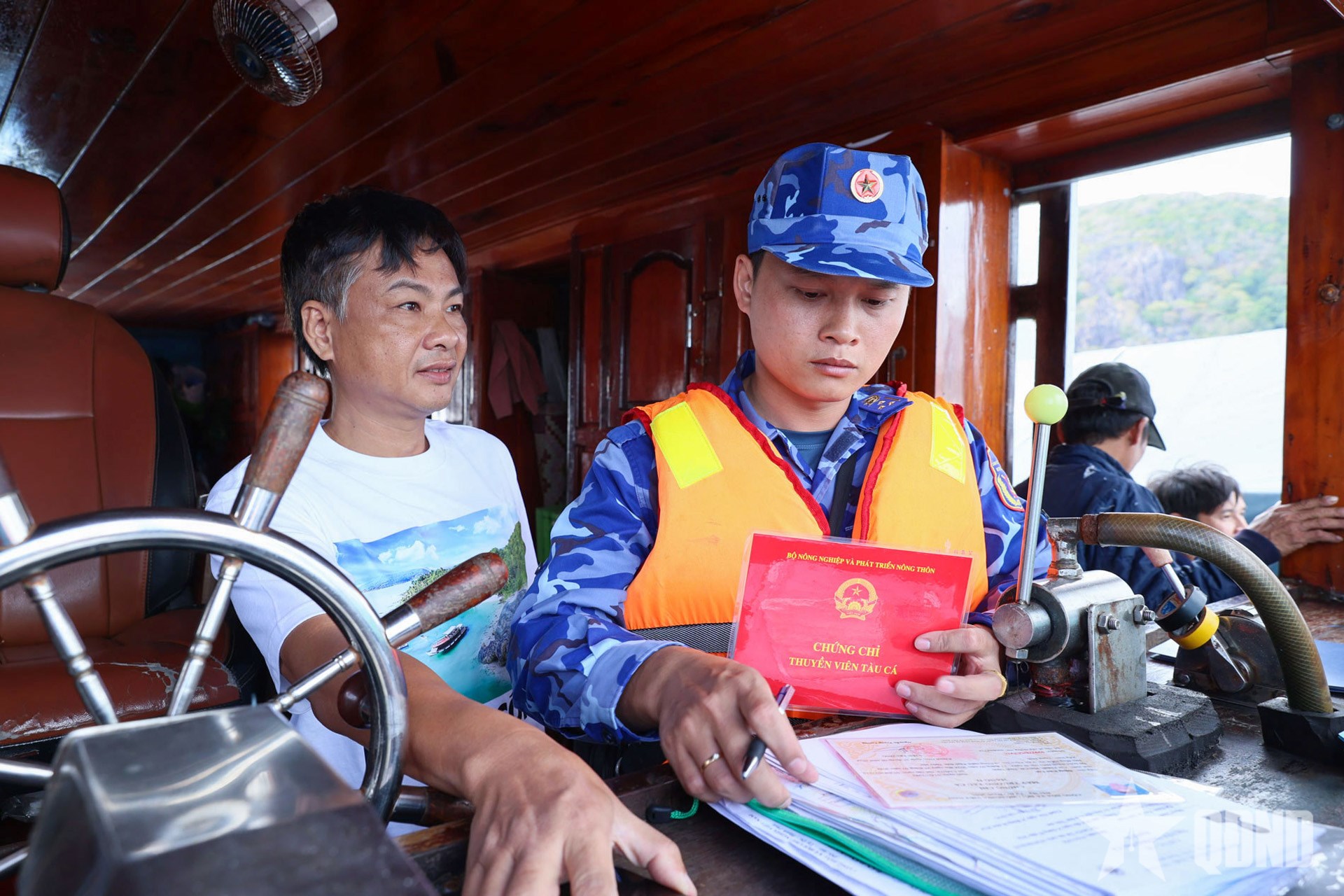Bình yên biển, đảo quê hương: Giúp ngư dân chủ động phòng, chống khai thác IUU
