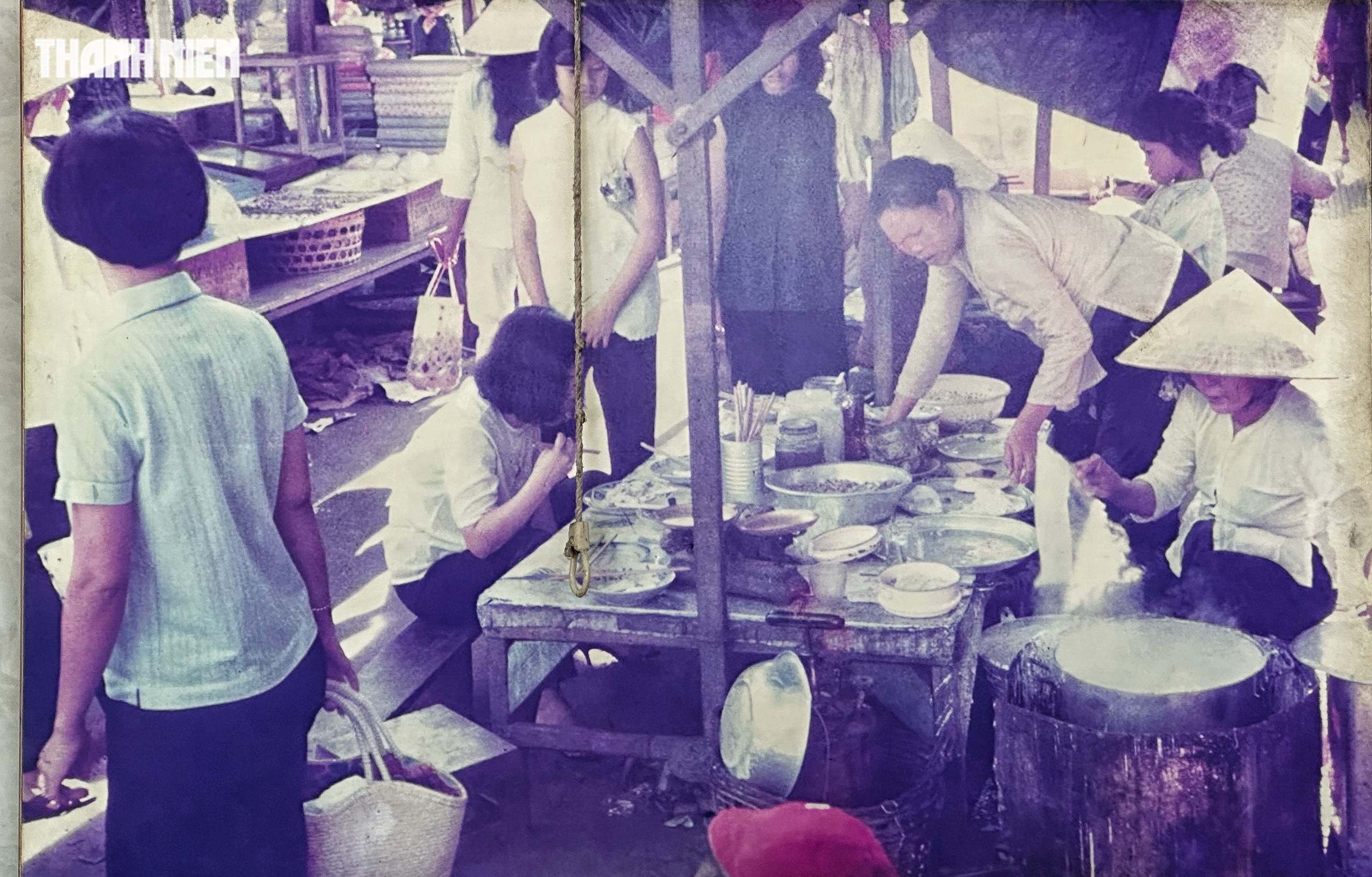 Quán bánh cuốn Michelin ở trung tâm TP.HCM: Thâm niên 65 năm, bà chủ có thói quen đặc biệt- Ảnh 2.
