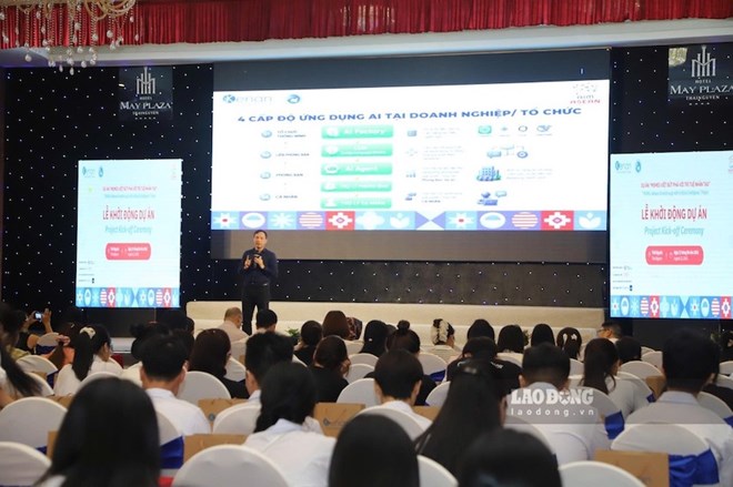 Doanh nghiệp nhỏ học cách ứng dụng AI vào thực tế