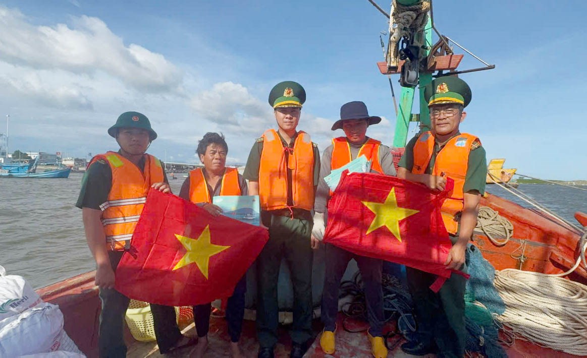 Cà phê sáng cùng ngư dân